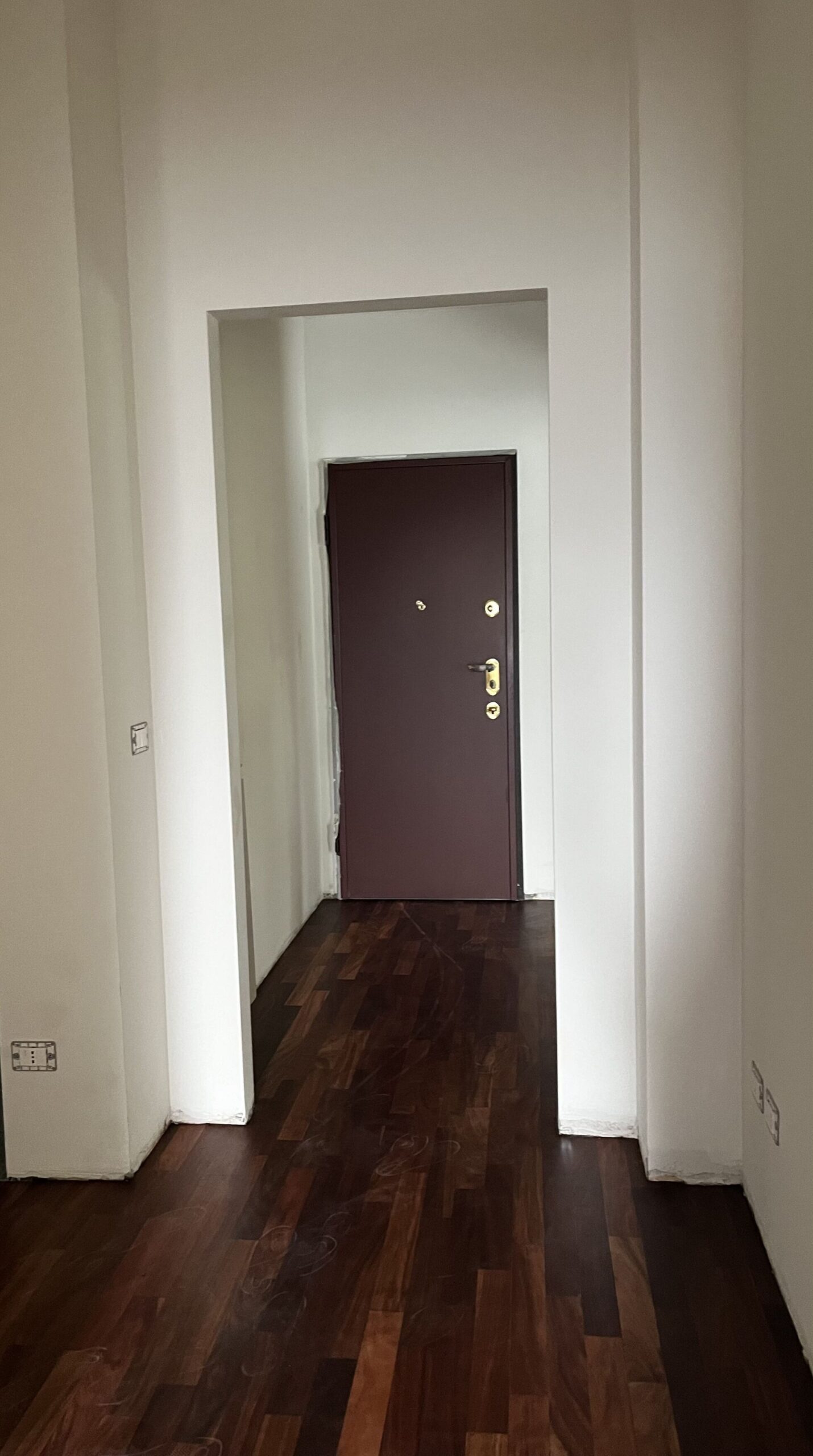 Squadratura pareti, rasatura e blindata